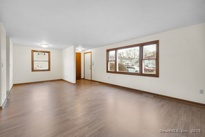 Homes for sale in Glastonbury, CT | 19 Stonecress Ln #19, Glastonbury, CT 06033 | MLS# 24129991