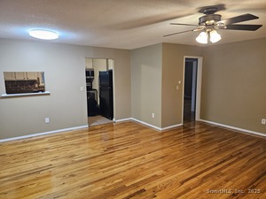 Homes for sale in Cheshire, CT | 474 Oak Ave #APT 74, Cheshire, CT 06410 | MLS# 24142822