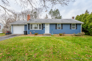 Homes for sale in Windsor Locks, CT | 124 Bel Aire Cir, Windsor Locks, CT 06096 | MLS# 24142874