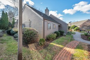 Homes for sale in Glastonbury, CT | 81 Hollister Way N #81, Glastonbury, CT 06033 | MLS# 24142883