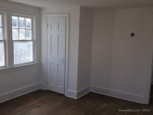 Homes for sale in Norwalk, CT | 16 Elton Ct, Norwalk, CT 06851 | MLS# 24142611