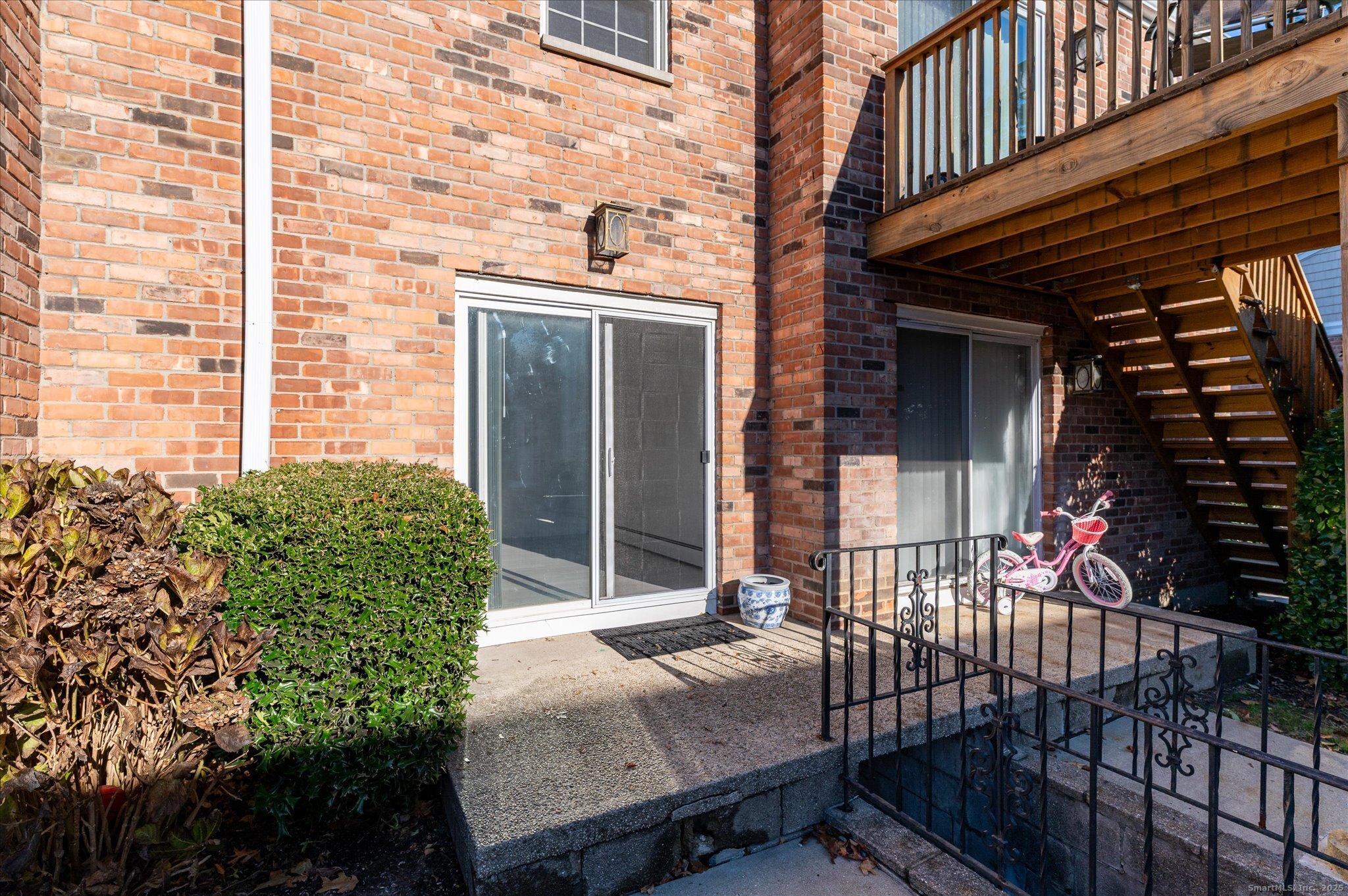 Homes for sale in Stamford, CT | 151 Courtland Ave #APT 6C, Stamford, CT 06902 | MLS# 24143040