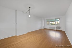 Homes for sale in Stamford, CT | 71 Strawberry Hill Ave #APT 118, Stamford, CT 06902 | MLS# 24141473