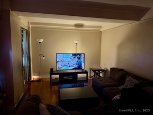 Homes for sale in Hartford, CT | 230 Farmington Ave #D8, Hartford, CT 06105 | MLS# 24143058