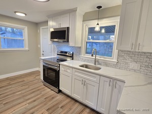 Homes for sale in Windsor, CT | 11 Fyler Dr, Windsor, CT 06095 | MLS# 24143036