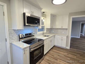 Homes for sale in Windsor, CT | 11 Fyler Dr, Windsor, CT 06095 | MLS# 24143036