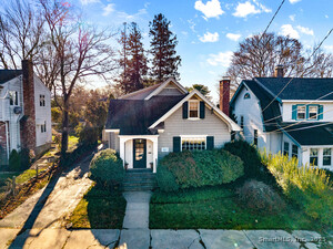 Homes for sale in New London, CT | 194 Thames St, New London, CT 06320 | MLS# 24142774