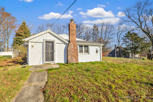 Homes for sale in Milford, CT | 30 Corona Dr, Milford, CT 06460 | MLS# 24143060