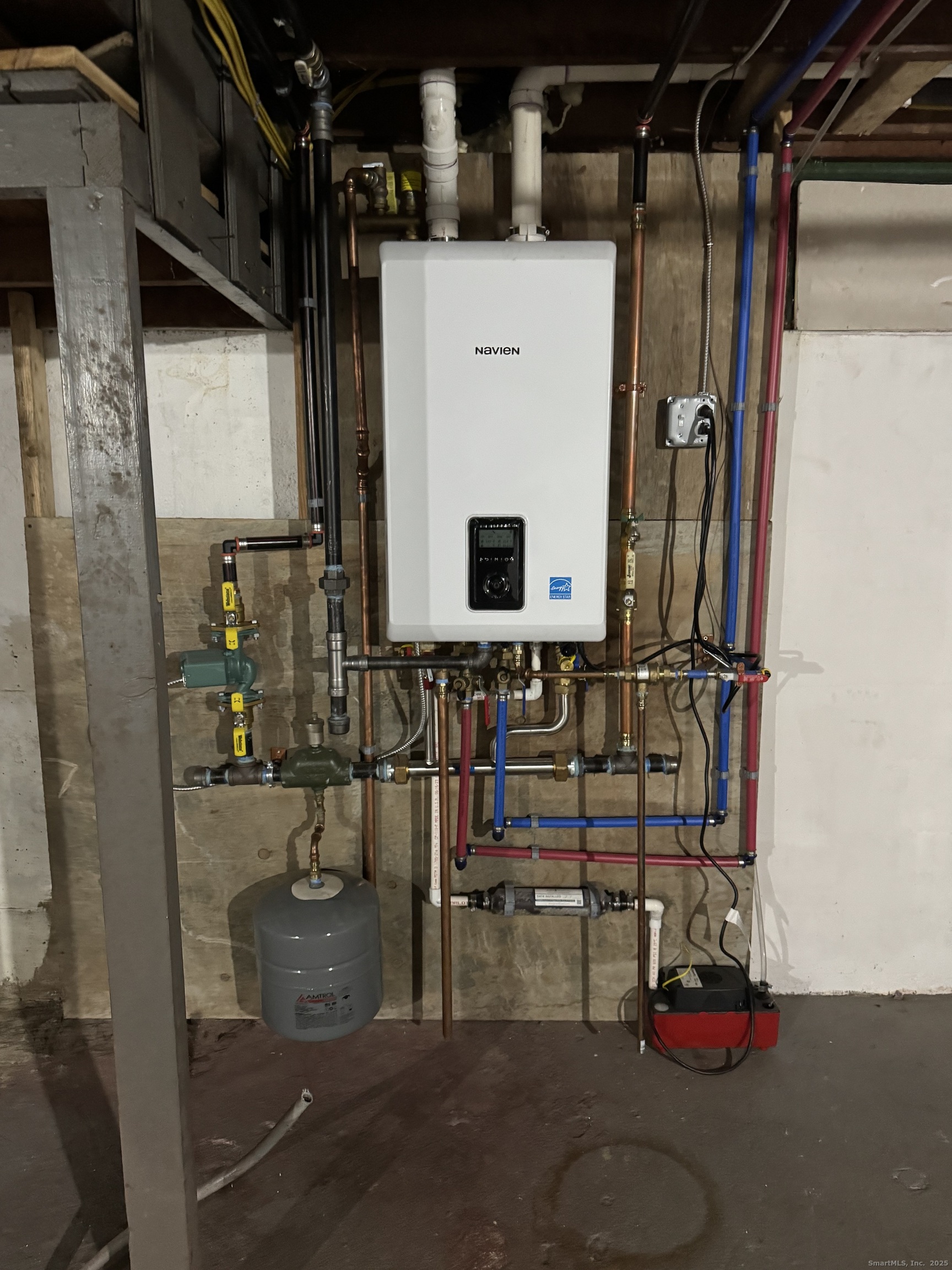 Homes for sale in Danbury, CT | 173 South St, Danbury, CT 06810 | MLS# 24141750