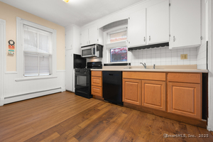 Homes for sale in Middletown, CT | 175 Lincoln St, Middletown, CT 06457 | MLS# 24143114