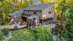 Homes for sale in Newtown, CT | 4 Old Gate Ln, Newtown, CT 06470 | MLS# 24143201