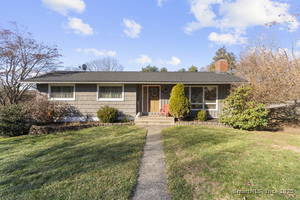 Homes for sale in Seymour, CT | 56 Kathy Dr, Seymour, CT 06483 | MLS# 24142917