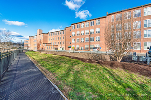 Homes for sale in Berlin, CT | 10 Main St #304, Berlin, CT 06037 | MLS# 24142773