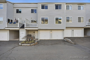 Homes for sale in Wallingford, CT | 84 Staffordshire Commons Dr #84, Wallingford, CT 06492 | MLS# 24142991