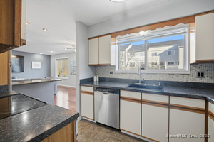 Homes for sale in Wallingford, CT | 84 Staffordshire Commons Dr #84, Wallingford, CT 06492 | MLS# 24142991