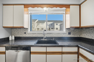 Homes for sale in Wallingford, CT | 84 Staffordshire Commons Dr #84, Wallingford, CT 06492 | MLS# 24142991