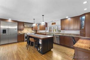 Homes for sale in Trumbull, CT | 57 Gray Rock Rd, Trumbull, CT 06611 | MLS# 24142868