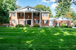 Homes for sale in Stamford, CT | 136 Knobloch Ln, Stamford, CT 06902 | MLS# 24141877