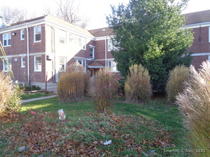 Homes for sale in Stratford, CT | 127 Canaan Ct #13 Building 82, Stratford, CT 06614 | MLS# 24077945