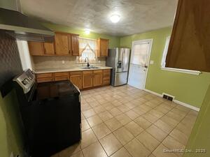 Homes for sale in Waterbury, CT | 140 Edgewood Ave, Waterbury, CT 06706 | MLS# 24143175