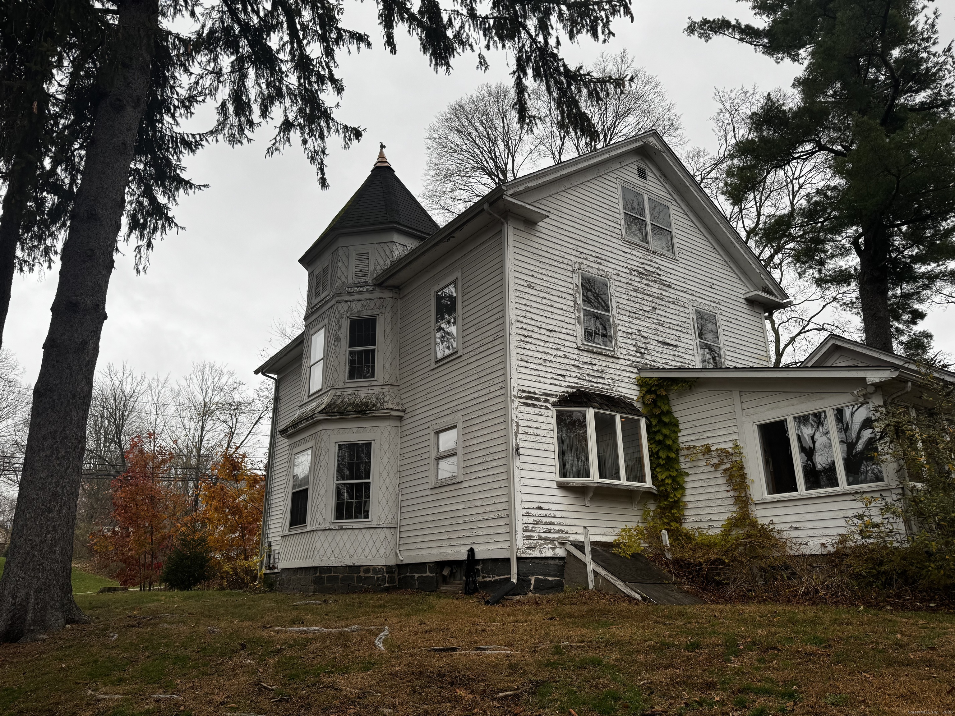 Homes for sale in Trumbull, CT | 58 Daniels Farm Rd, Trumbull, CT 06611 | MLS# 24142987