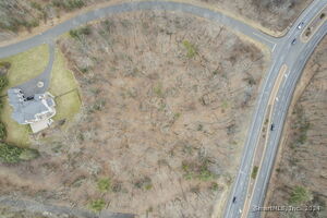 Homes for sale in Avon, CT | 15 Parsons Way, Avon, CT 06001 | MLS# 24143251