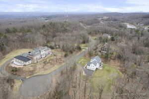 Homes for sale in Avon, CT | 15 Parsons Way, Avon, CT 06001 | MLS# 24143251