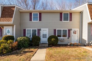 Homes for sale in Wallingford, CT | 129 Brentwood Dr #129, Wallingford, CT 06492 | MLS# 24143274
