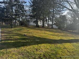 Homes for sale in Trumbull, CT | 58 Daniels Farm Rd, Trumbull, CT 06611 | MLS# 24142987