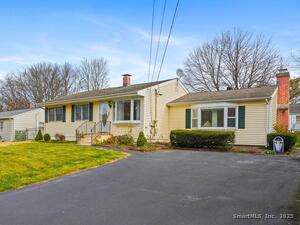 Homes for sale in Derby, CT | 121 Bradley Ter, Derby, CT 06418 | MLS# 24140568