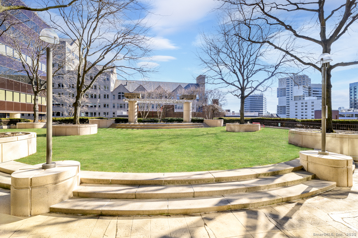 Homes for sale in Stamford, CT | 127 Greyrock Pl #1503, Stamford, CT 06901 | MLS# 24142733