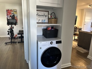 Homes for sale in Stamford, CT | 16 Revere Dr #APT 1, Stamford, CT 06902 | MLS# 24143290