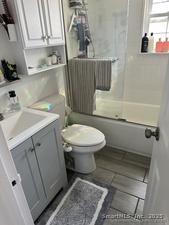 Homes for sale in Stamford, CT | 16 Revere Dr #APT 1, Stamford, CT 06902 | MLS# 24143290