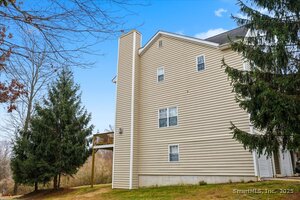 Homes for sale in Norwich, CT | 7 Forestview Dr #7, Norwich, CT 06360 | MLS# 24143243