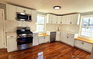 Homes for sale in East Hartford, CT | 60 Maple St, East Hartford, CT 06118 | MLS# 24143342