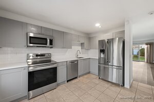 Homes for sale in Norwalk, CT | 65 Wolfpit Ave #APT 5C, Norwalk, CT 06851 | MLS# 24139488