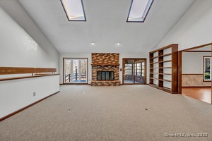 Homes for sale in New Fairfield, CT | 7 Carriage Ln, New Fairfield, CT 06812 | MLS# 24142617