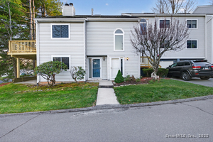 Homes for sale in Cromwell, CT | 3 Sunridge Ln #3, Cromwell, CT 06416 | MLS# 24142894