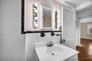 Homes for sale in Middletown, CT | 237 Boston Rd, Middletown, CT 06457 | MLS# 24143133