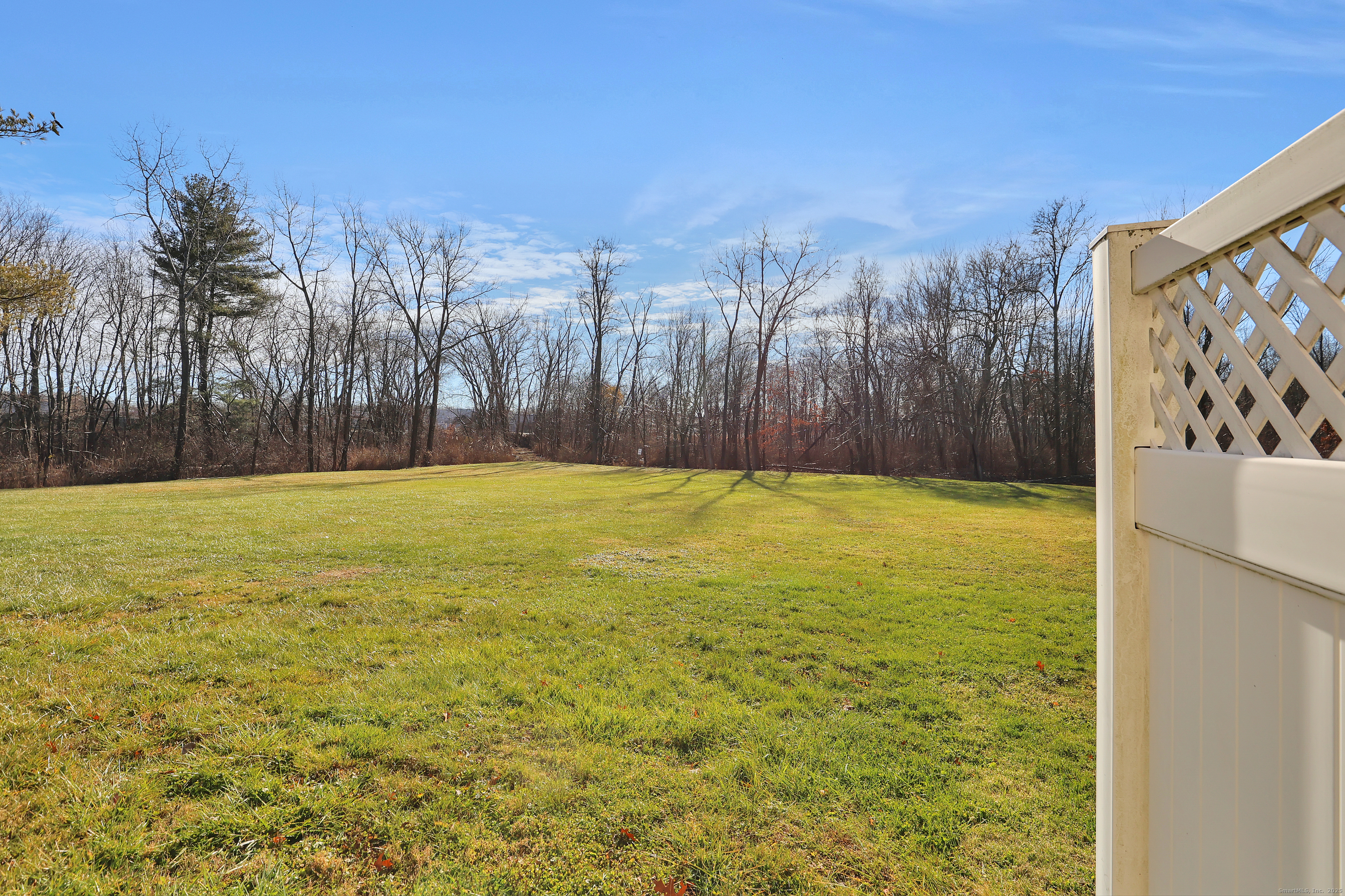 Homes for sale in Newington, CT | 25 Pebble Ct, Newington, CT 06111 | MLS# 24142731