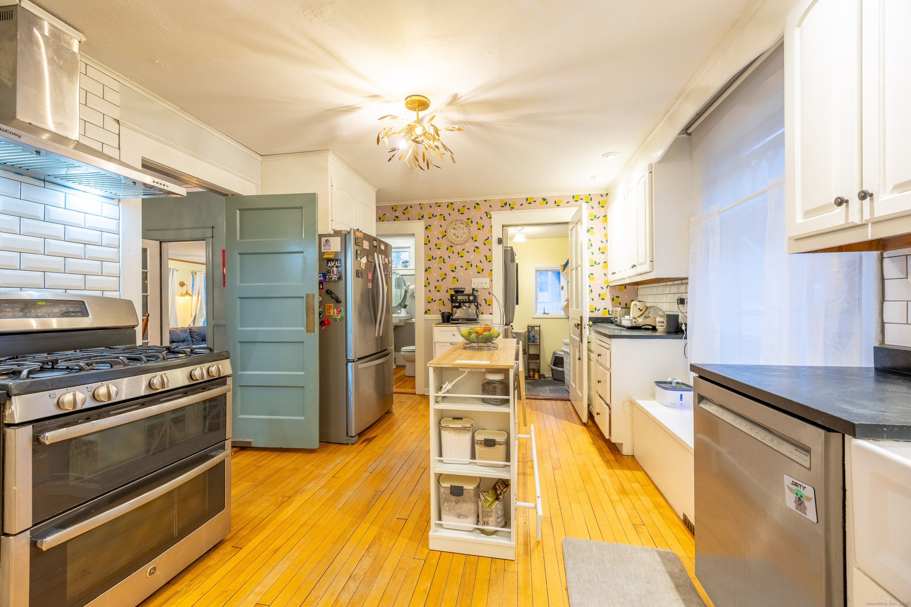 Photo 4 of 139 Grove Street, Bristol, CT