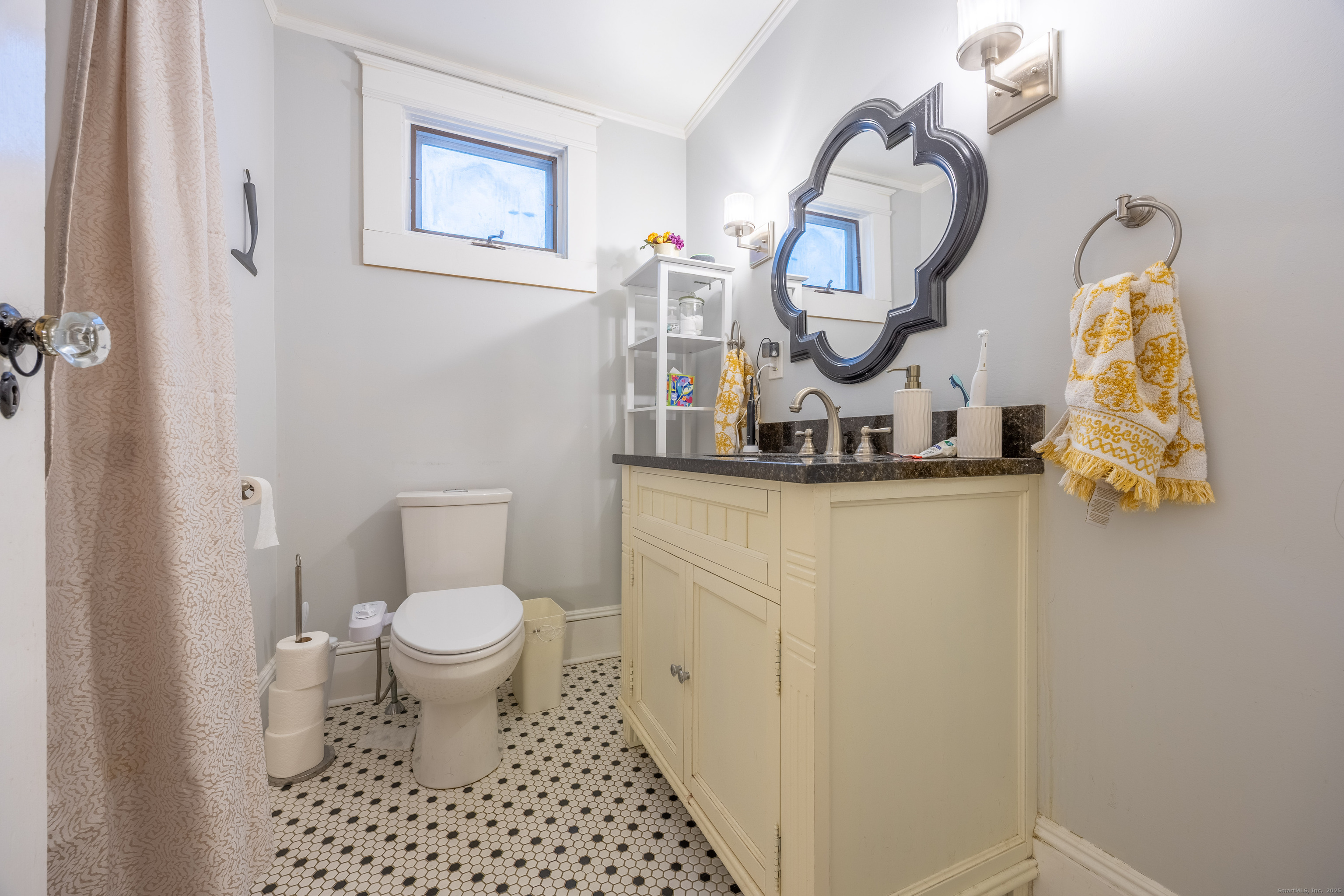 Photo 9 of 139 Grove Street, Bristol, CT