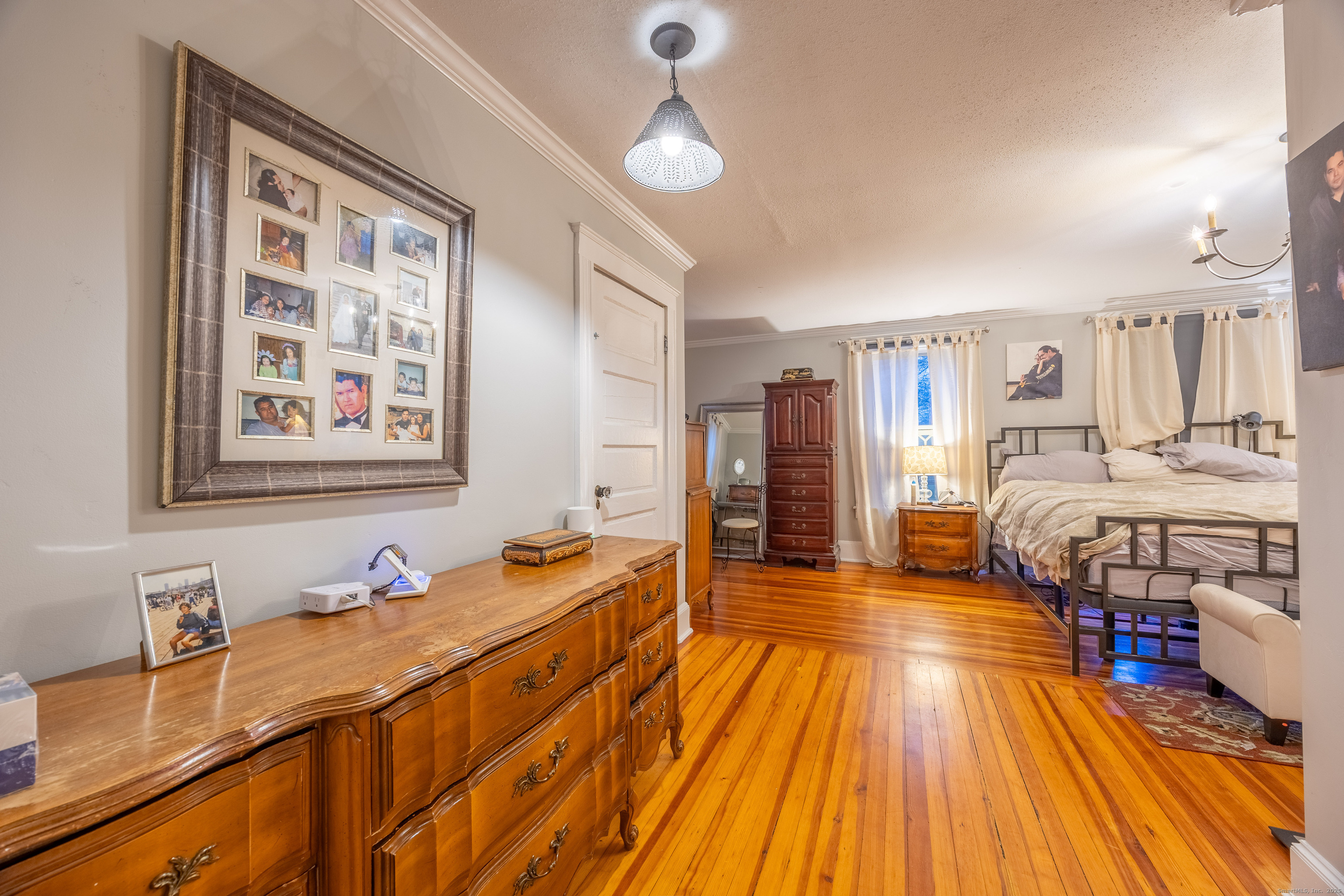 Photo 23 of 139 Grove Street, Bristol, CT