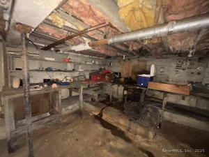 Homes for sale in Norwich, CT | 7 Mohegan Park Rd, Norwich, CT 06360 | MLS# 24142890