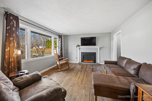 Homes for sale in Wallingford, CT | 122 N Airline Rd, Wallingford, CT 06492 | MLS# 24143351