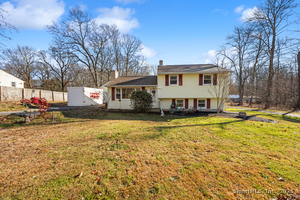 Homes for sale in Wallingford, CT | 122 N Airline Rd, Wallingford, CT 06492 | MLS# 24143351