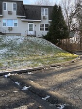 Homes for sale in Bethel, CT | 37 Whittlesey Dr #37, Bethel, CT 06801 | MLS# 24138167