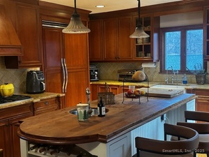 Homes for sale in Norwalk, CT | 9 Hollow Spring Rd, Norwalk, CT 06854 | MLS# 24143220