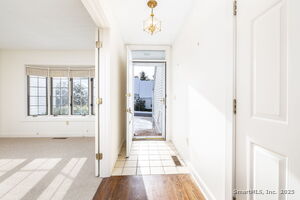 Homes for sale in Litchfield, CT | 2 Dickinson Ct #2, Litchfield, CT 06759 | MLS# 24143059