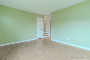 Homes for sale in Southington, CT | 32 Minthal Dr, Southington, CT 06489 | MLS# 24139760